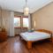 Massaua Roomy Vintage Apartment