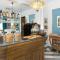 The Jay Hotel by HappyCulture