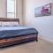 Charming Dtwn Holland Escape Above Crust 54! - Holland