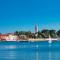 Apt GioAn Novigrad, 500m to Sea, private heated Jacuzzi, BBQ, free parking