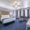 Days Inn & Suites by Wyndham Webster NASA-ClearLake-Houston - Webster