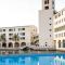 Copthorne Lakeview Hotel Dubai, Green Community