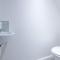 Spacious Modern Chester Home - Great Location