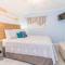 Stunning Views!!-Oceanfront Villa-Heated Pool-Private Balcony-Tiki Bar-Walk to Coligny Plaza - Hilton Head Island