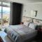 2WhiteWaters Bloubergstrand Homestay