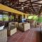 Architectural home, Pool and High Speed Internet