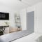 Spacious and Modern 4 Bed Apartment next to Borough Station - London
