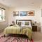 5 The Vista, Newquay - Short Walk to Beach - Free Parking and Wi-Fi - Stunning Views