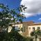 Scenic holiday home in Vaison-la-Romaine with garden - Vaison-la-Romaine