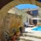 Vrakas House