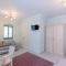 999 Luxury Hotel