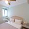 999 Luxury Hotel