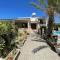 Villa Ocean Stones 1Km From Main Coral Bay Beach