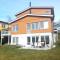 An entire floor in a beautiful villa, close to Arlanda Airport - Stockholm