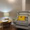Tranquil 3 bedroom town house with Sky Glass