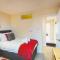 Spacious 4-bed house in Crewe by 53 Degrees Property, ideal for Contractors & Business, FREE parking - sleeps 7