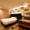 KNOWS HOTEL
