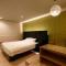 KNOWS HOTEL