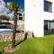 Villa Nina-3 bedroom villa with a pool and hot tub