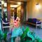Grand Serene Lakeside Bali Style Villa - 塞贝维