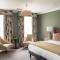 Bush Hotel Farnham