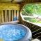 The Bothy near Tenby, Hot Tub access, 84"Projector, Four-poster bed, Breakfast - Tenby