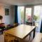 Cosy house, 3 bedrooms, private parking, wifi, patio