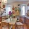 Cozy Home In Crespina Pi With Kitchen