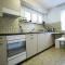 Casa Schilling- 2,5 rooms with balcony near hospital, university