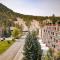 Summer Fun - SLOPESIDE 4BR 3BA with 3 Spas, Pool and Sauna - Perfect for Family and Friend Getaways All Year Round 1849 Condos 693 condo - Mammoth Lakes