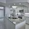 Oceanfront Ormond Beach Condo - Steps to Shore! - شاطئ أورموند