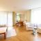 Ferienwohnpark Immenstaad am Bodensee Zwei-Zimmer-Apartment 55 12