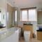 Bright & Cosy - Jacuzzi - Log Burner - King Beds - Tangmere