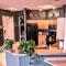 Revived Condo with Pool and 20 minutes from parks - Davenport
