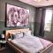 Revived Condo with Pool and 20 minutes from parks - Davenport