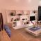 Stylish 2R-2B Apt Near the Beach and Main Street - 苏莎亚