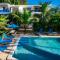 Stylish 2R-2B Apt Near the Beach and Main Street - 苏莎亚