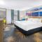 Days Inn by Wyndham Roanoke Hollins Near I-81