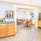 Days Inn by Wyndham Roanoke Hollins Near I-81