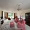 Spacious bungalow with large private garden - Hilperton