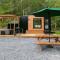 Tiny Adventura Secluded Tiny Home- With Hot Tub- Wi-fi bungalow - Sevierville