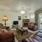 5BR Villa with Private Pool and Snooker Room