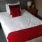 Forresters Bar & French Restaurant with Rooms - 米德尔顿因蒂斯代尔