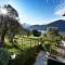 Casa Intignano - Camera con bagno e portico vista lago