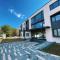 Albatross Mini - 2 Room Seaside Air-conditioned Apartment with Balcony