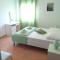 Apartments with parking space Vodice - 16543