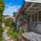 Lazy Days Seaside Cottage - Umina Beach - Umina Beach