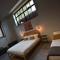 GARAGE47 Storica Officina Meccanica LOFT B&B iN PIENZA