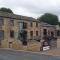 Turner - En-suite Room in Canalside Guesthouse - Burnley