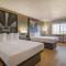 Super 8 by Wyndham Clinton